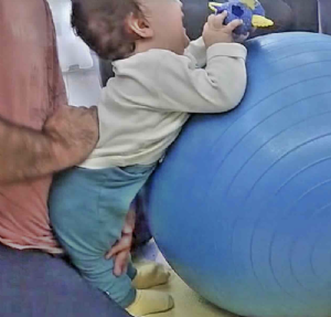 Dizleri Geri Çekerek Ayakta Tutmayın